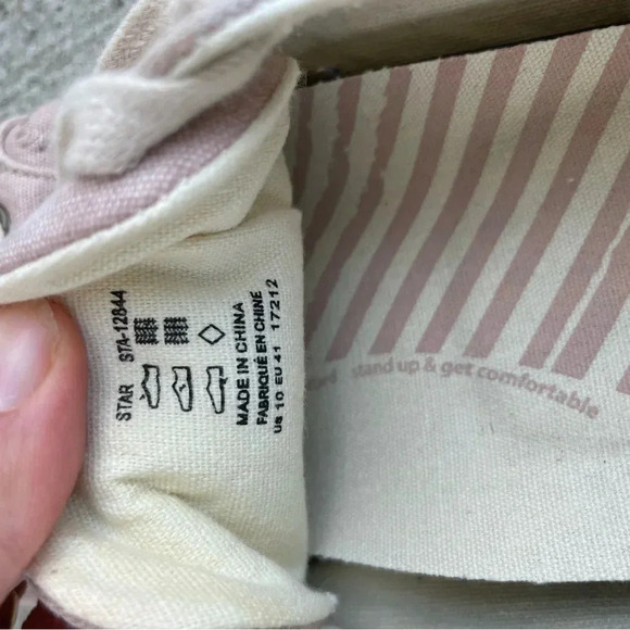 TAOS Womens US 10 Star Canvas Sneaker Pink Pastel Color Athletic Athleisure - Picture 5 of 6